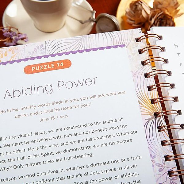 100 Meditations on the Words of Jesus Word Search Devotional