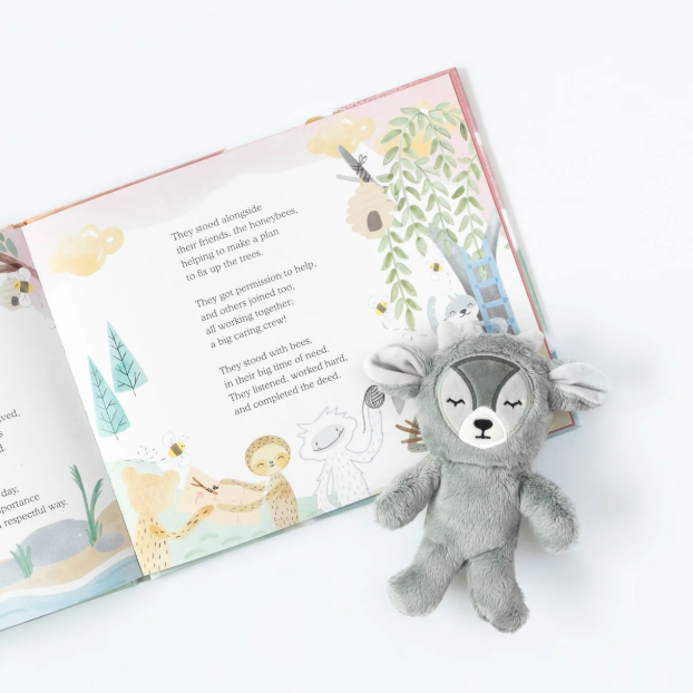 How To Bee Helpful Pillow Set